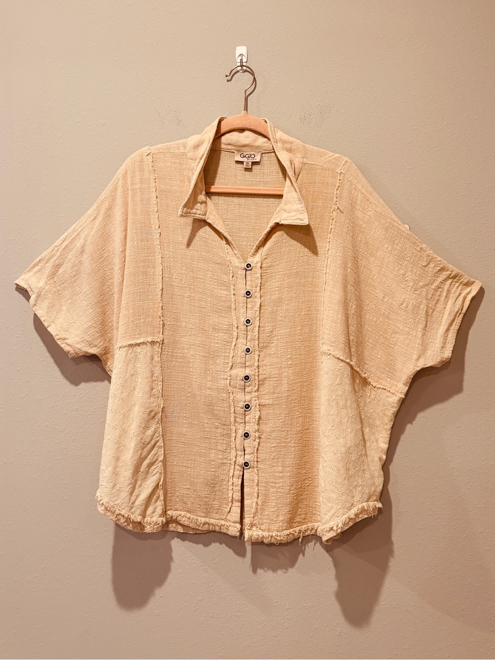 GiGiO Crinkle Gauze Button Up Shirt Beige Size 1XL Cotton Comfy Summer Boxy Chic
